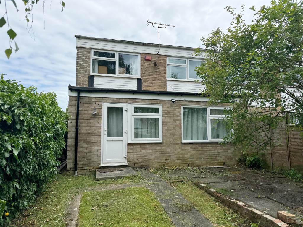 Lot: 148 - END-TERRACE HOUSE CLOSE TO UNIVERSITY - Rear of property